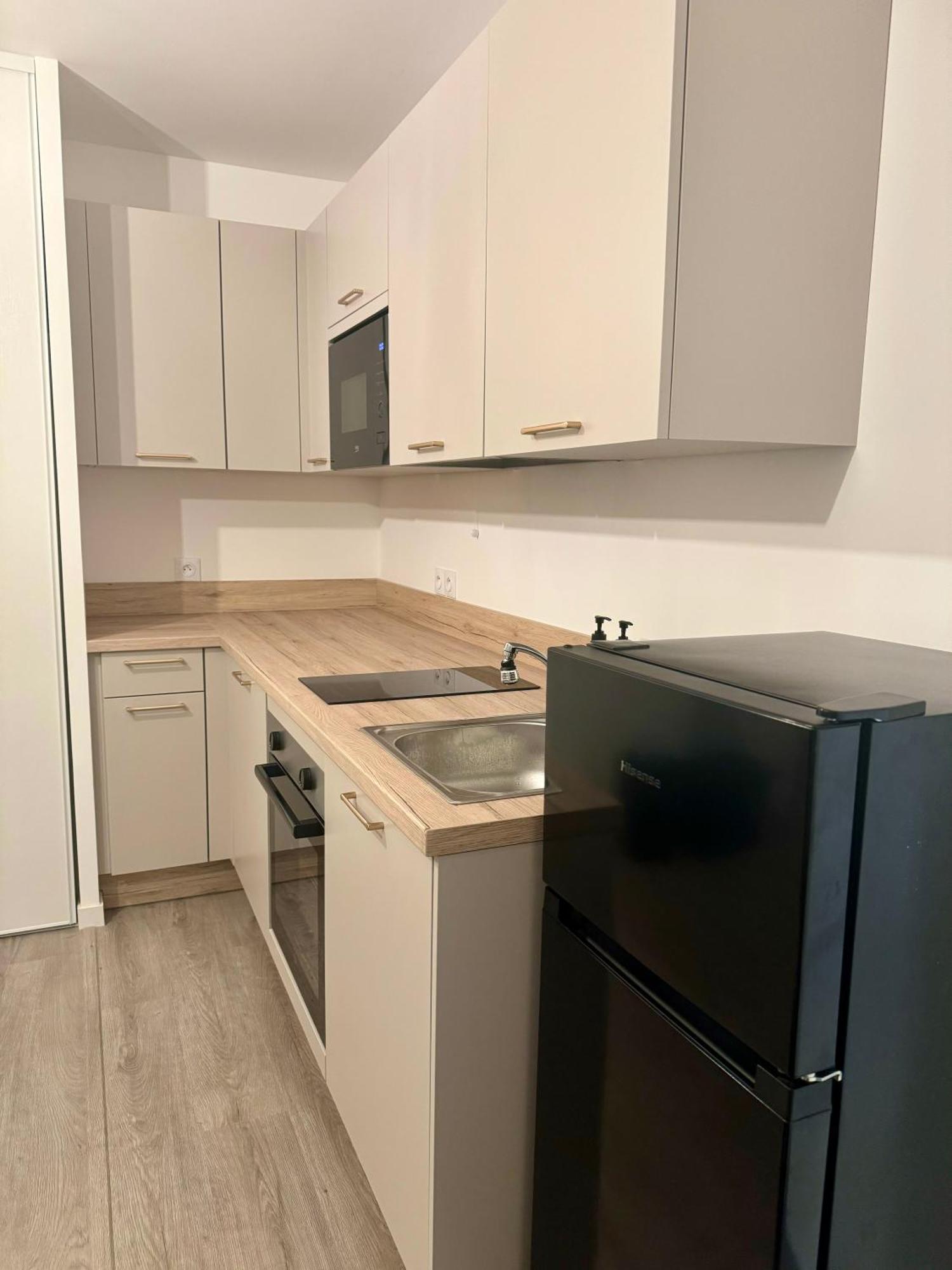 Studio Moderne Et Tout Equipe, Proche Du Rer, Paris & Aeroport D'Orly En 20 Min, Lit Bebe Sur Demande Витри сюр Сен Екстериор снимка