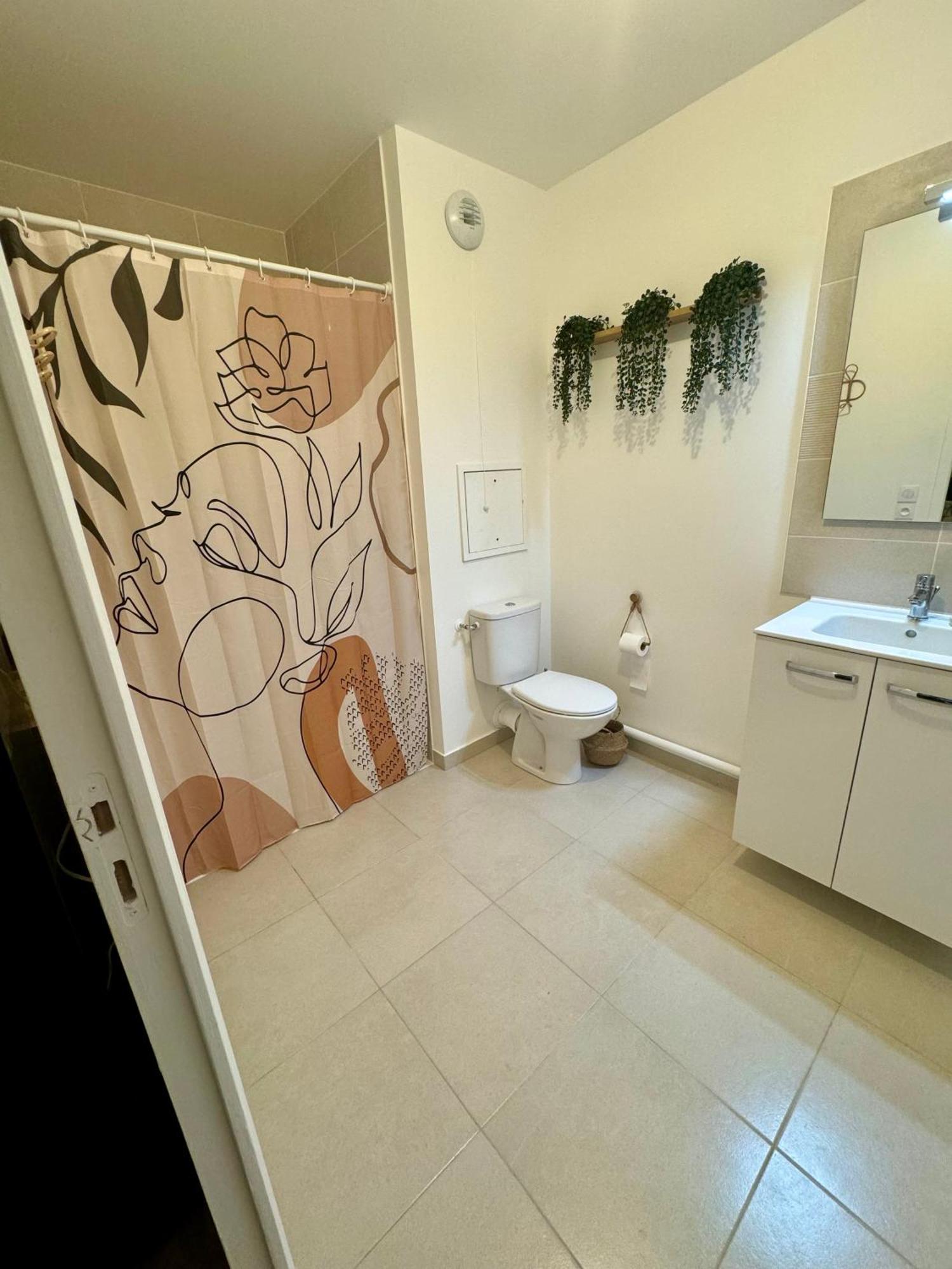 Studio Moderne Et Tout Equipe, Proche Du Rer, Paris & Aeroport D'Orly En 20 Min, Lit Bebe Sur Demande Витри сюр Сен Екстериор снимка