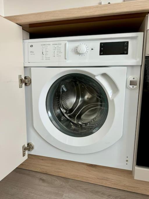Studio Moderne Et Tout Equipe, Proche Du Rer, Paris & Aeroport D'Orly En 20 Min, Lit Bebe Sur Demande Витри сюр Сен Екстериор снимка